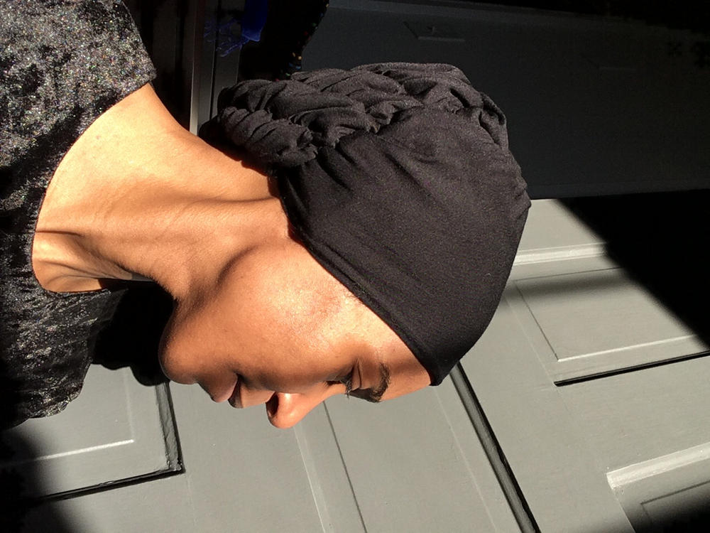 Silk-Blend Satin Underscarf - Black - Customer Photo From Jessyca E.